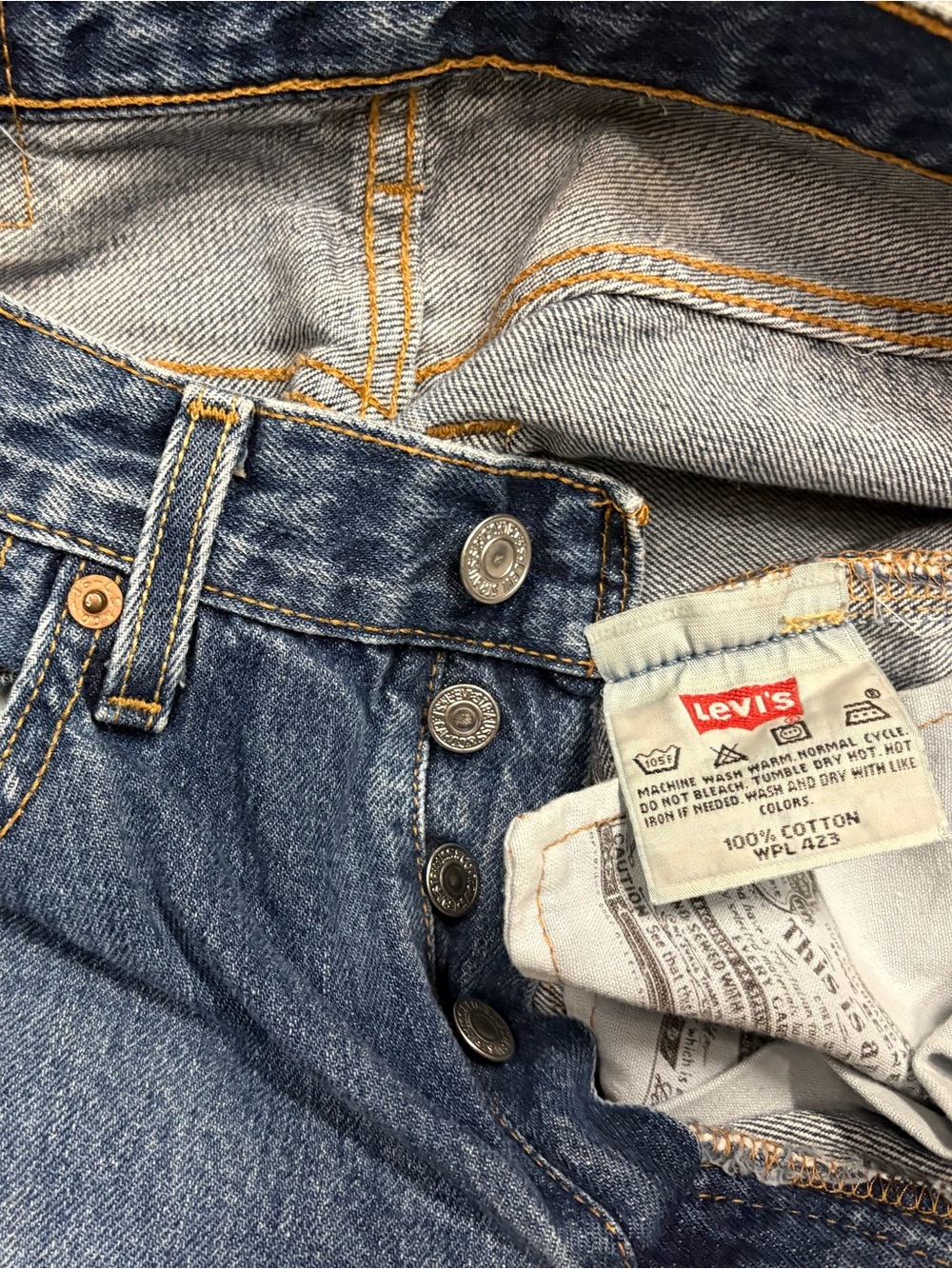 Vintage Levi's 501 Dark Wash Button-Fly Blue Jeans - Y2K - Picture 5 of 10